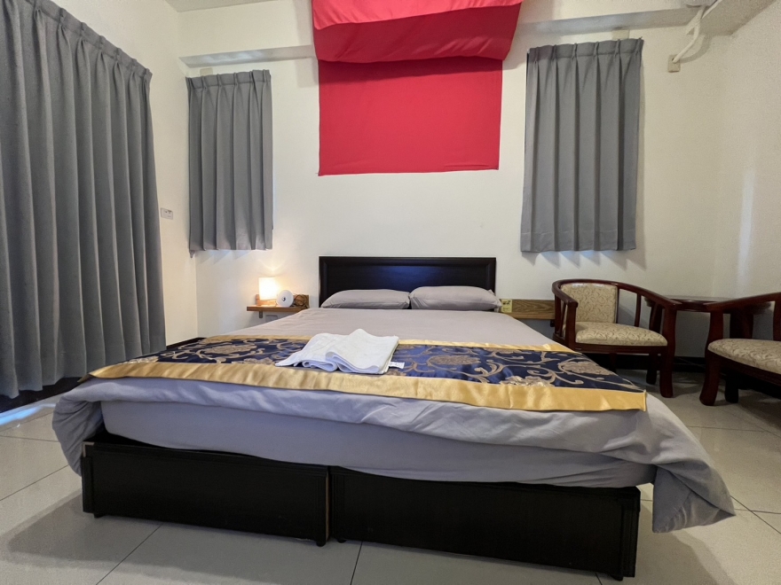 ROOM57131 高雄小港，近機場， 雙人房，電梯別墅套房，15坪(約45m2)