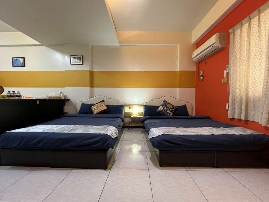 Room 38742 台南市區，近成大，溫馨4人套房，15坪(約45m2)