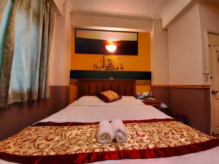 Room 2742 台南市區，近南紡夢時代，雙人套房